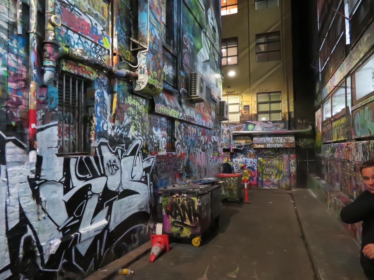 Hosier Lane at night