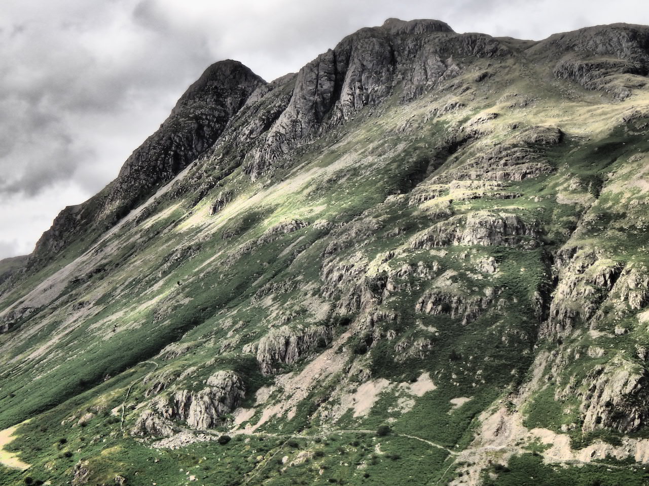 Pike of Stickle, the far pointed peak, was the home of the Langdale Axe Factory (JohnPhoenixHutchinson)