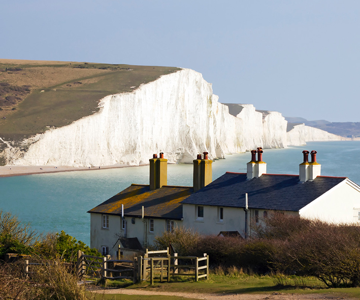 The moment I see a chalk-white cliff I invariably fall asleep