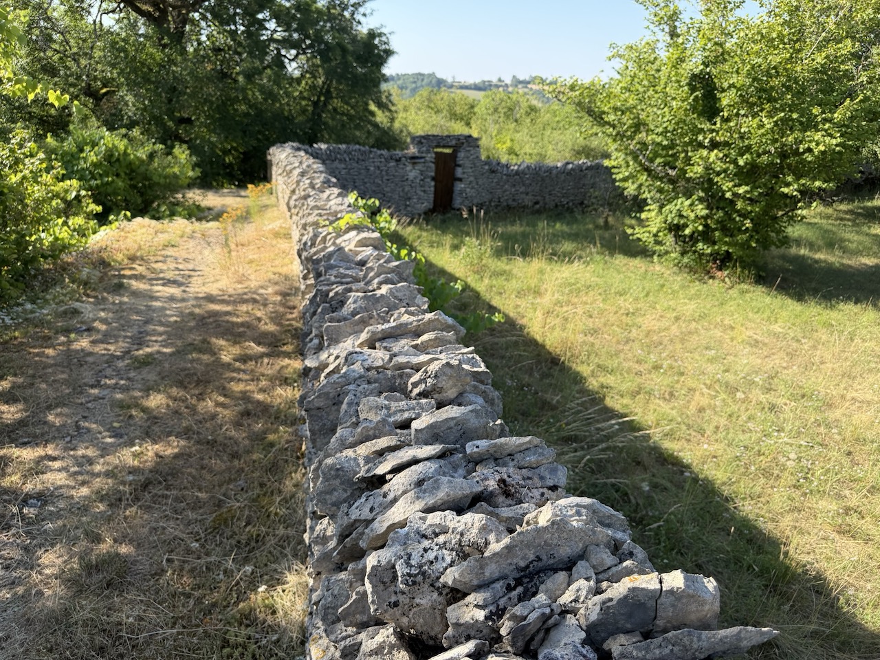 The dry stone trail